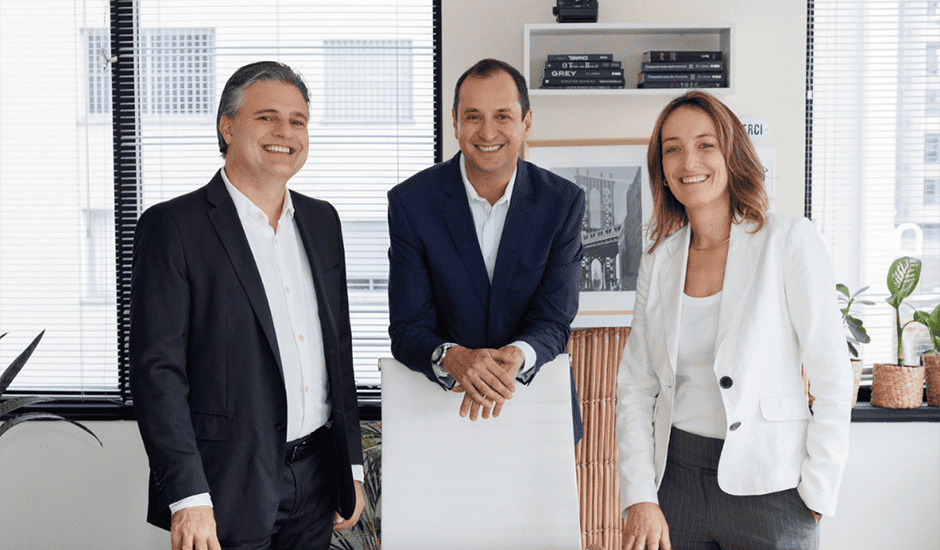 Como a Pratika atua no mercado?