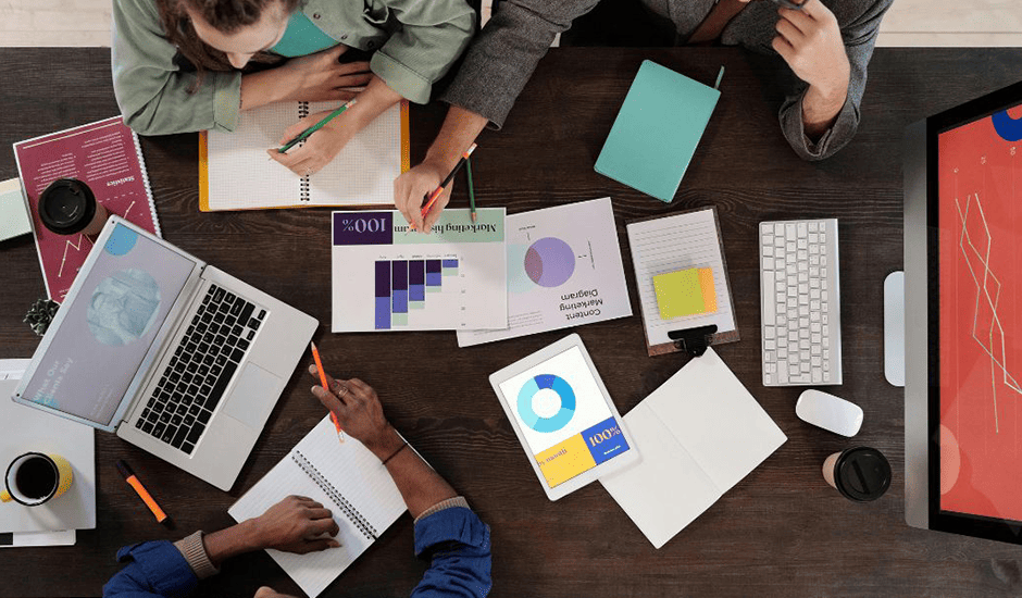 Como é a estratégia de Go-To-Market da Pratika